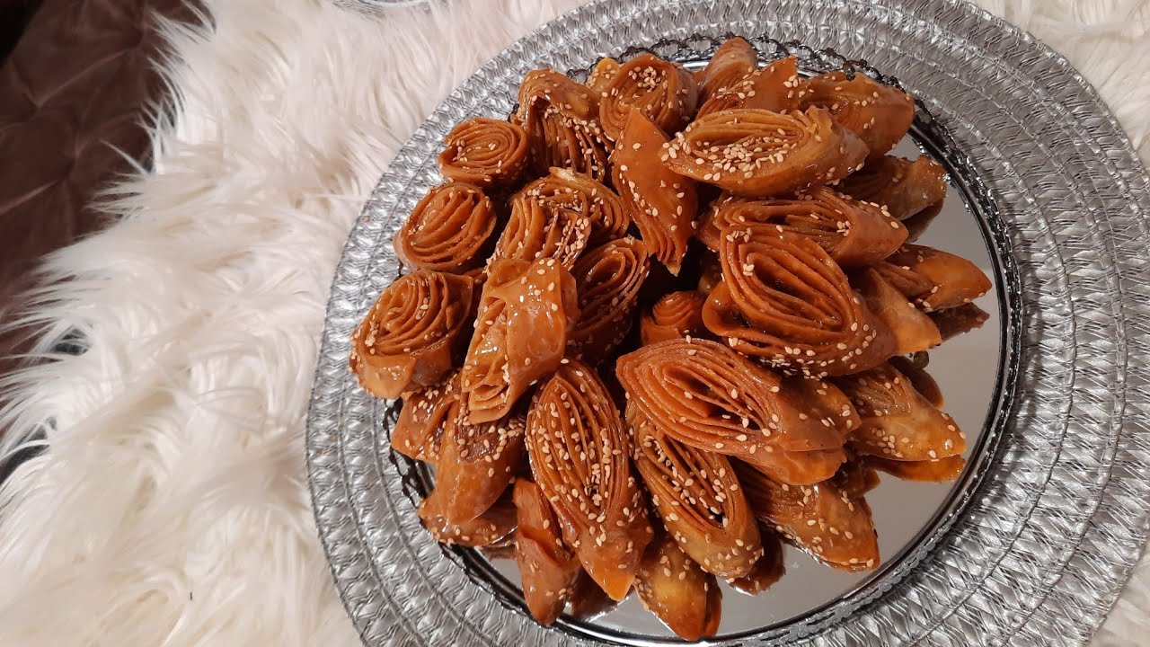 halawiyat ramadan 🌙 lsan tayr aw l3asfour 🍯 m9armchin oldad, o sahlin ftahder ‼️