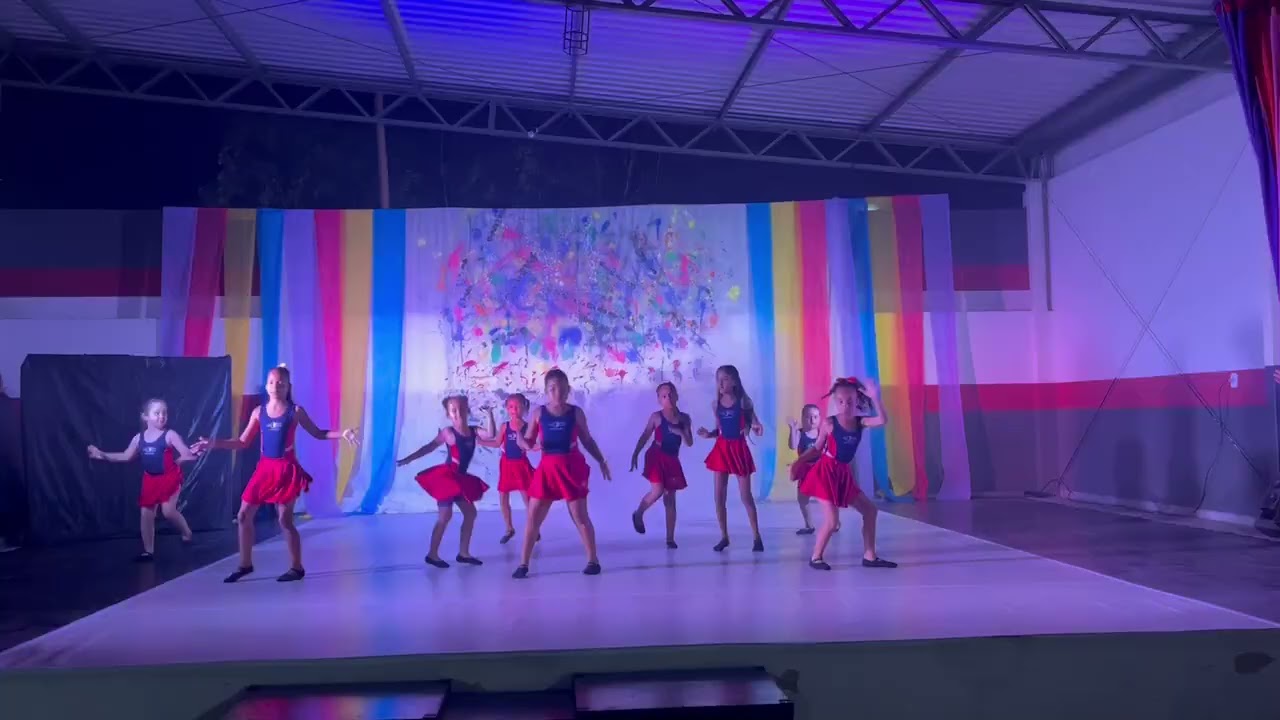 Coreografia Vermelho infantil