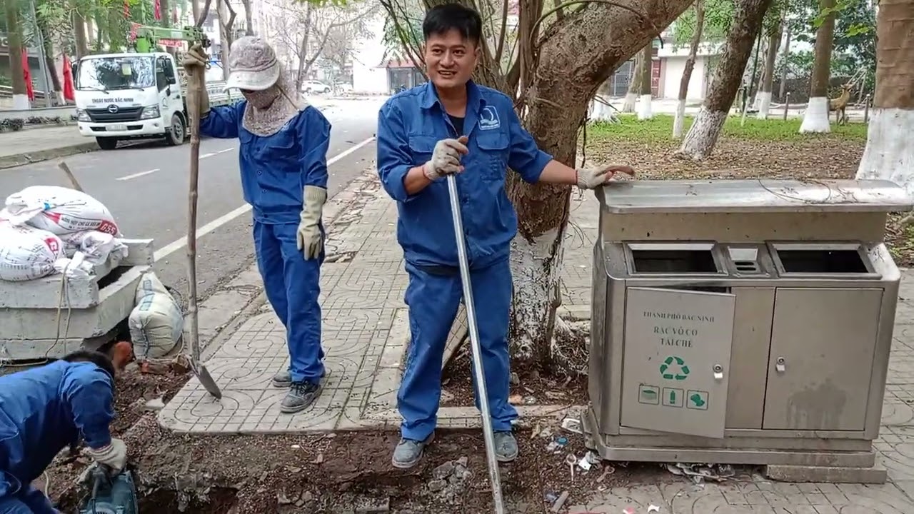 Đổ bê tông và lắp đặt ga ngãn mùi 