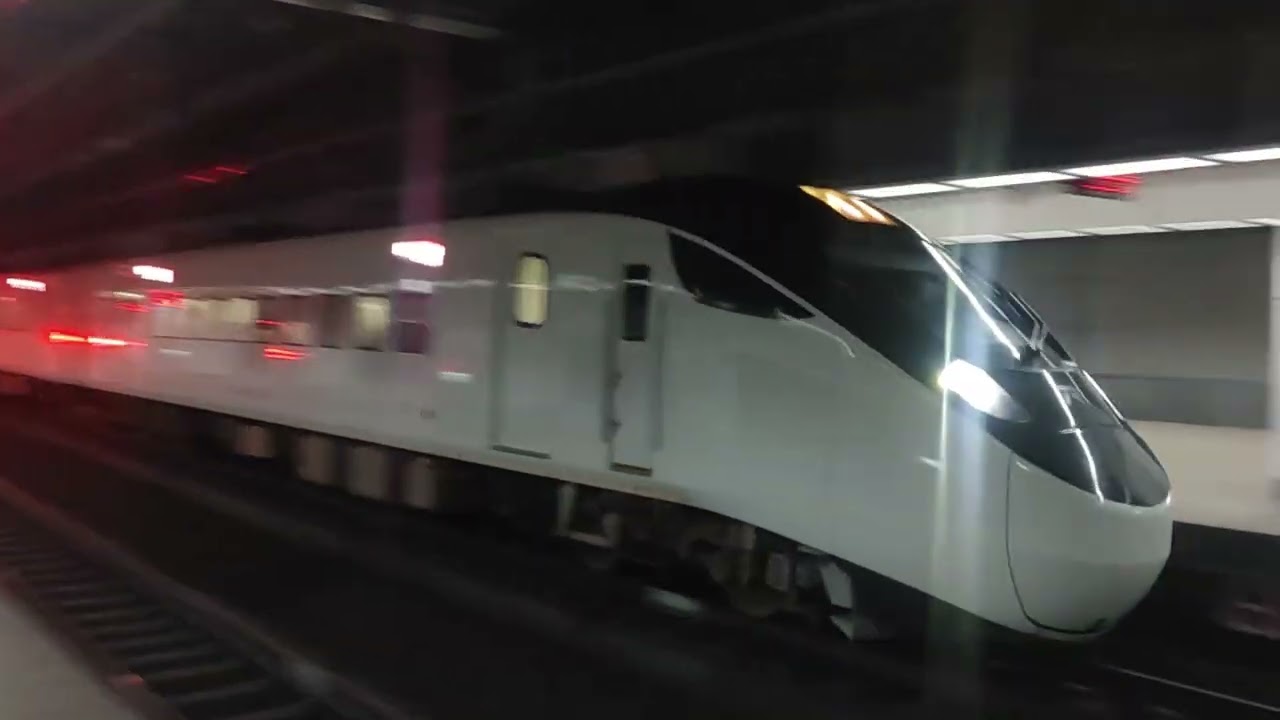 418次EMU3000松山通過往台東