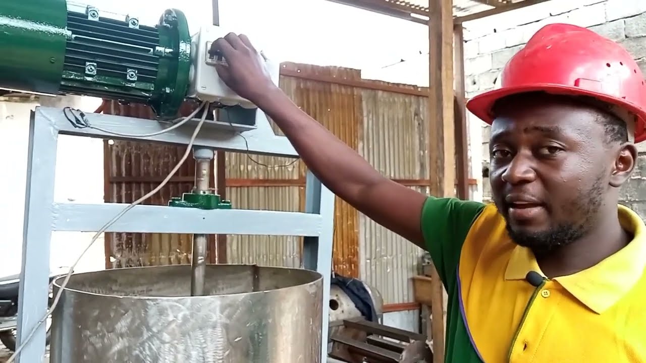 Avec cette machine je fais plusieur types de savons.  whatsapp: +237679214996