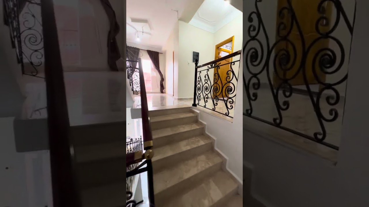 عقار تحفة بالبليدة بالظبط بن حمدان امام الطريق السريع ارواح تستمتع الهاتف 0770883717