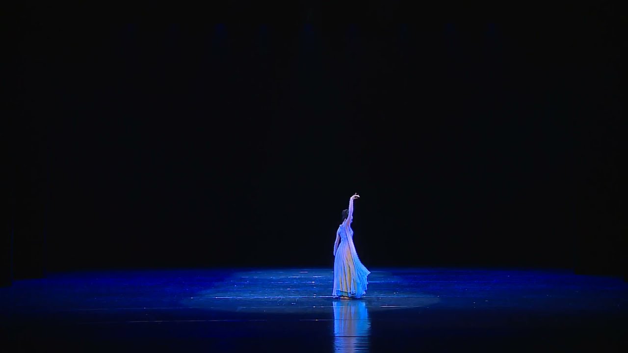 Chinese Classical Dance - Hao Yue Liao Ying