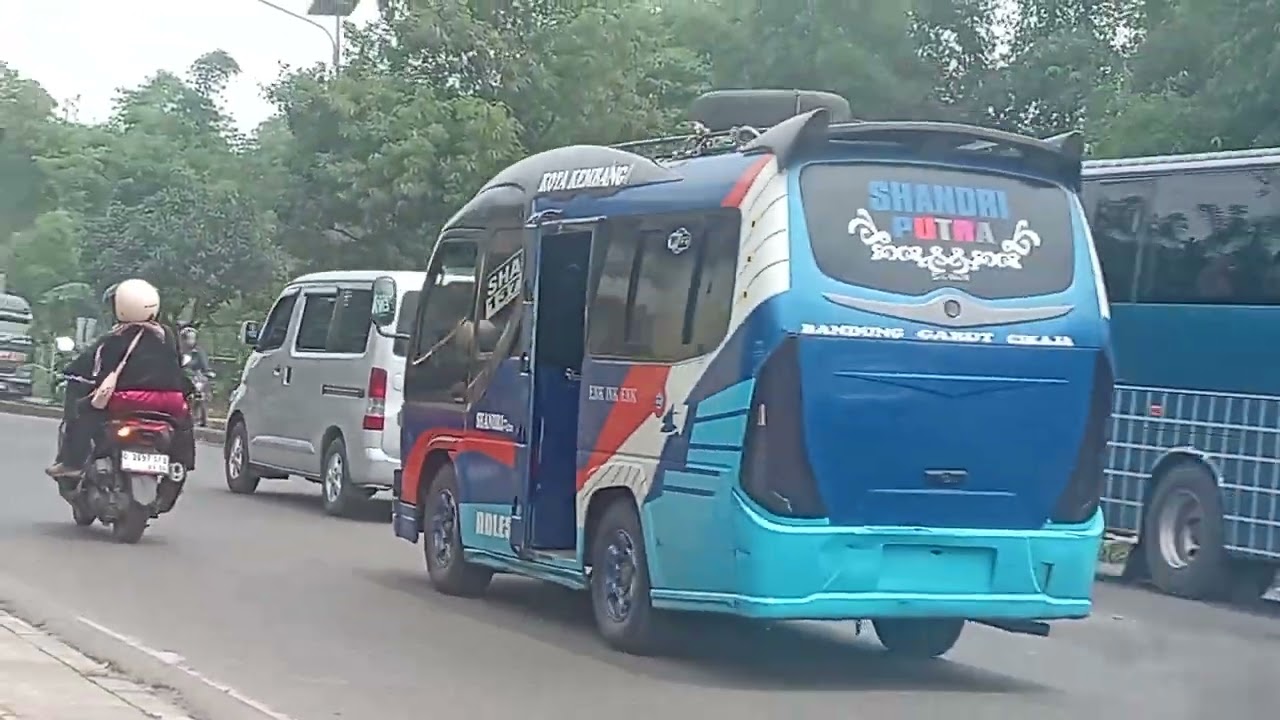 Hati-hati bayak yang keluwar masuk 