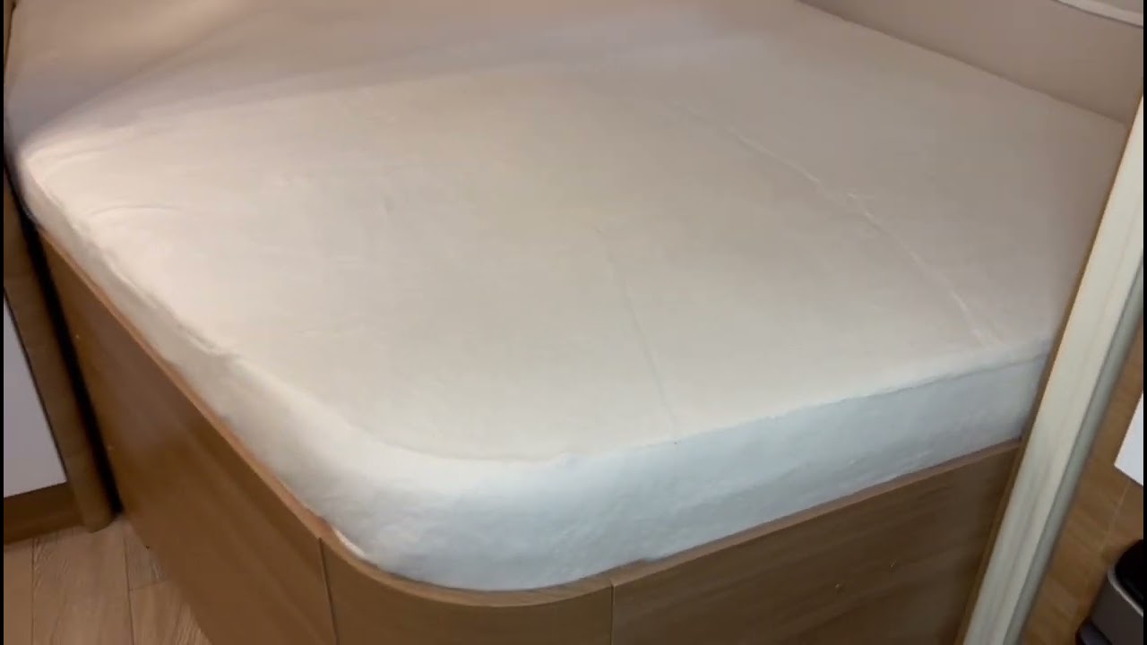 Fransbed molton links