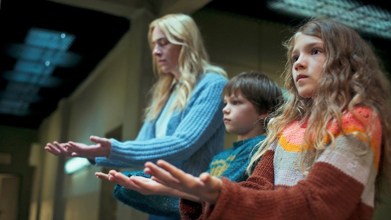 The Brilliant Girl Uncovers the Dark Secret Her Father Hid for 13 Years