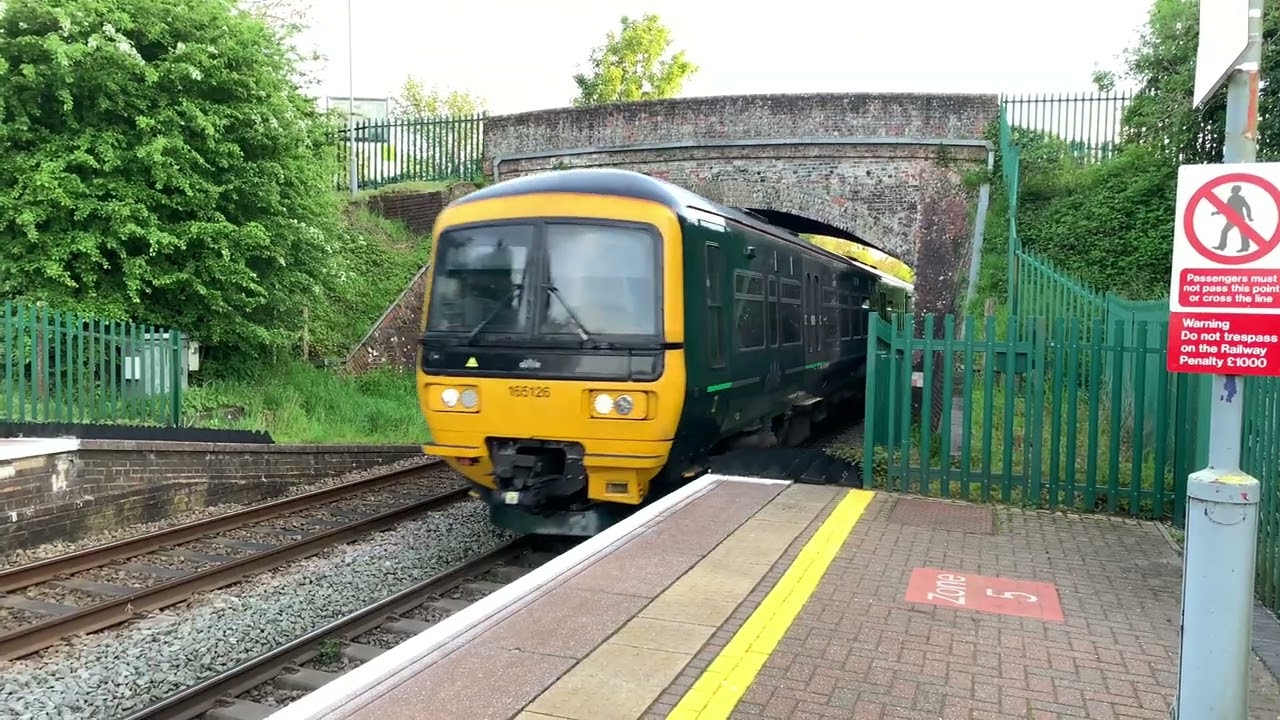 Trains at Bedwyn - 09/05/24