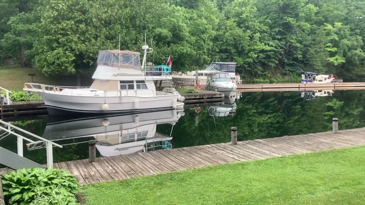 Tiny Boat, Big Adventures - Rideau Canal Travel Guide