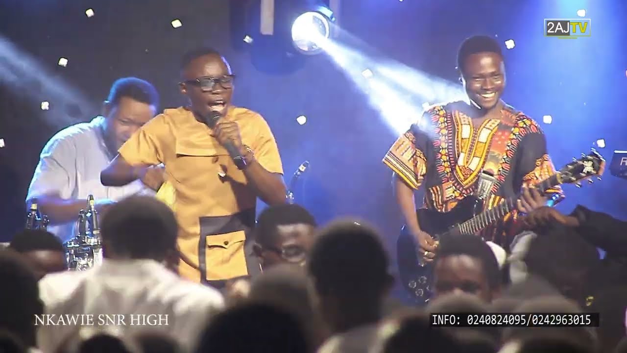 OSEI BLESSING MADE THE NKAWIE SHS STUDENTS DANCED THE HELL OUT OF THEIR BODY