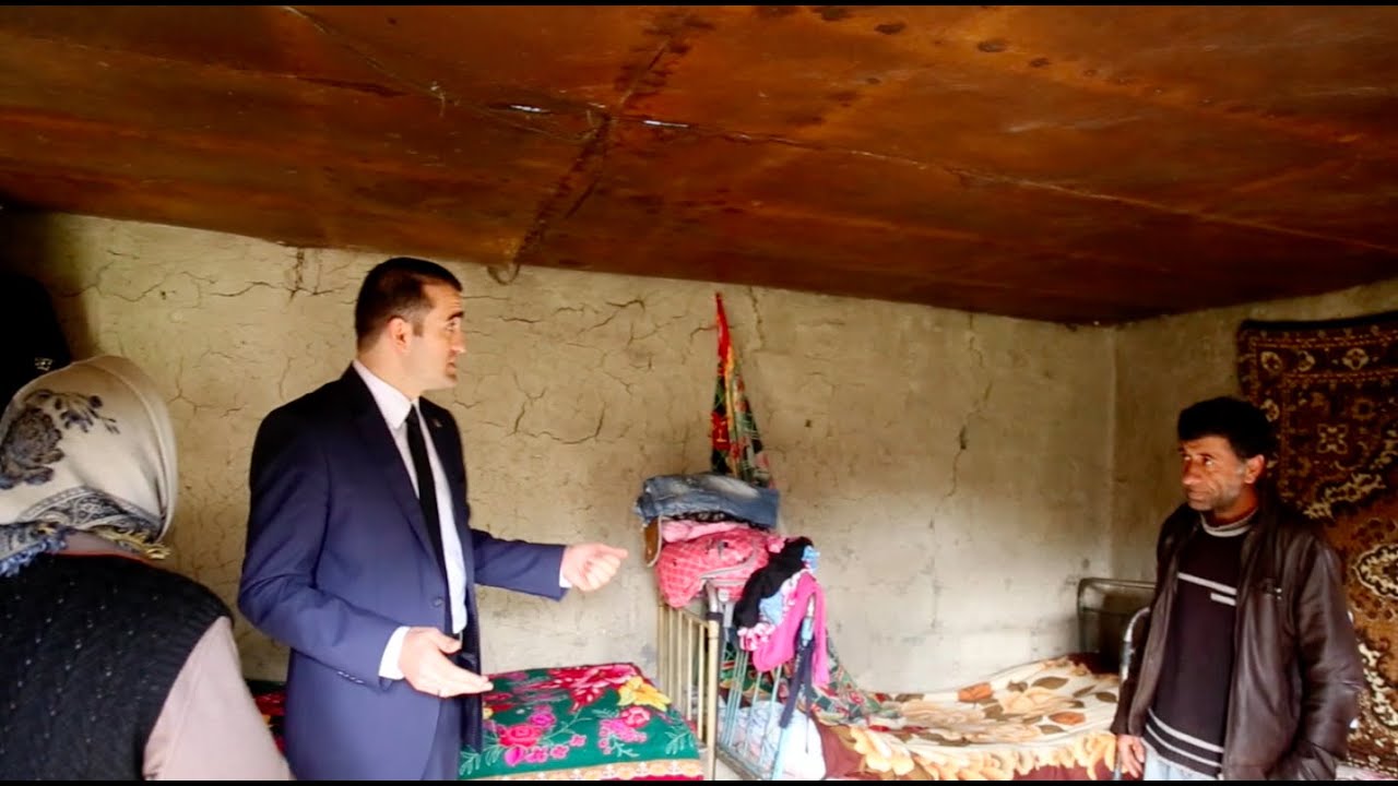 Qaxın Əlibəyli kəndindəki bu ailə toyuq damında yaşayır - iki uşaq şəraitsizlikdən vəfat edib