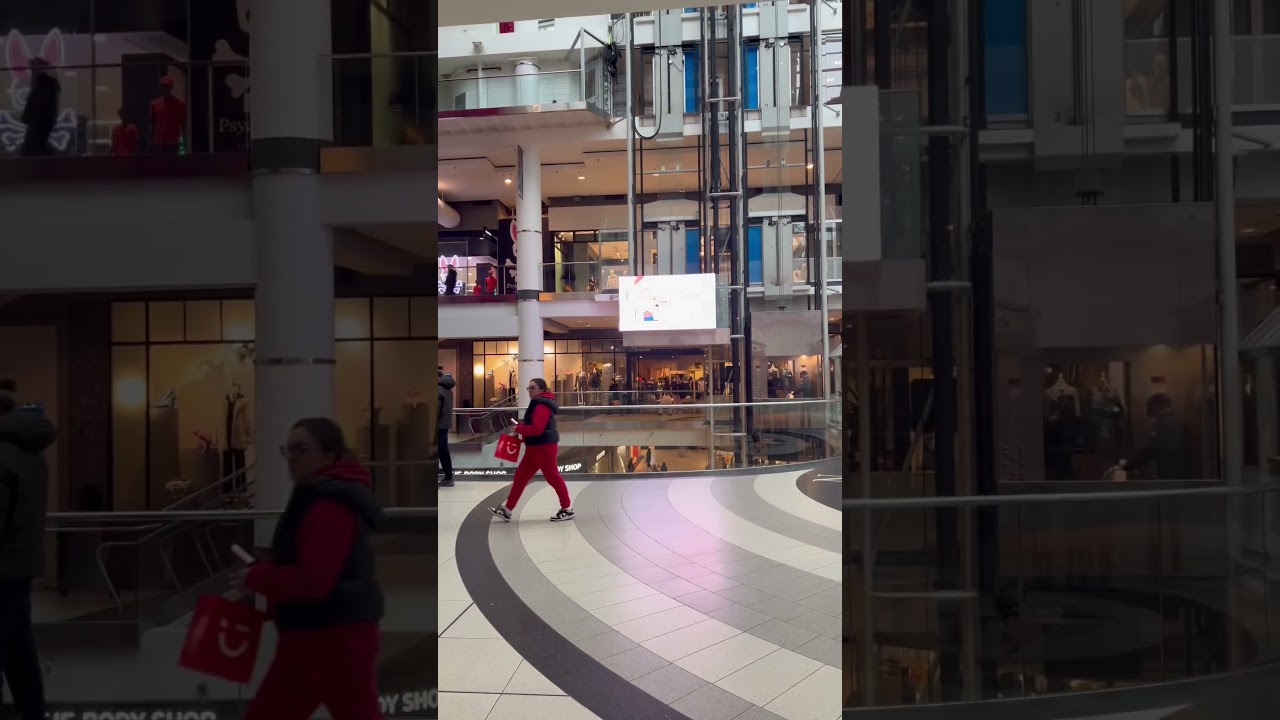 Eaton Centre Shopping Mall 💃🏻👣🛍️🤑🛍️💵 