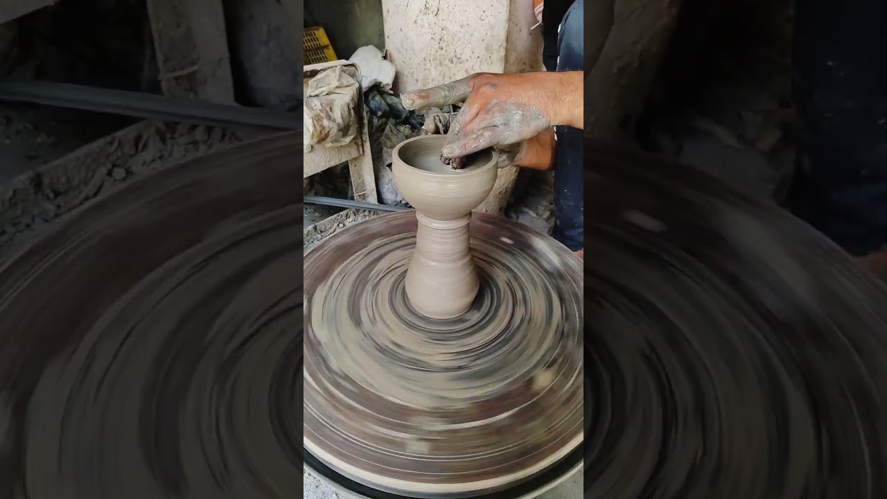 prajapati artist Matti kla #pottery #shorts #viral #making #hardwork Mitti artist worker mitti kla