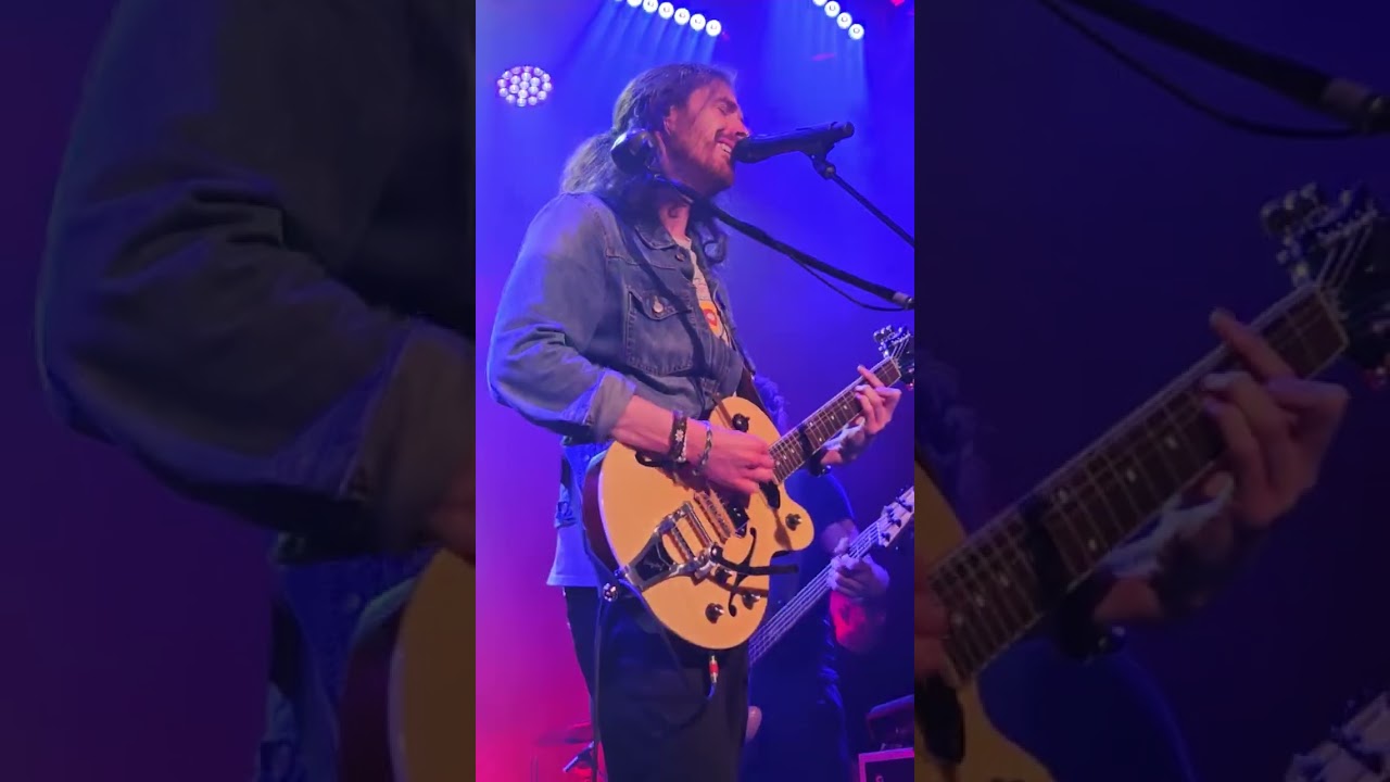 ‪@hozier‬