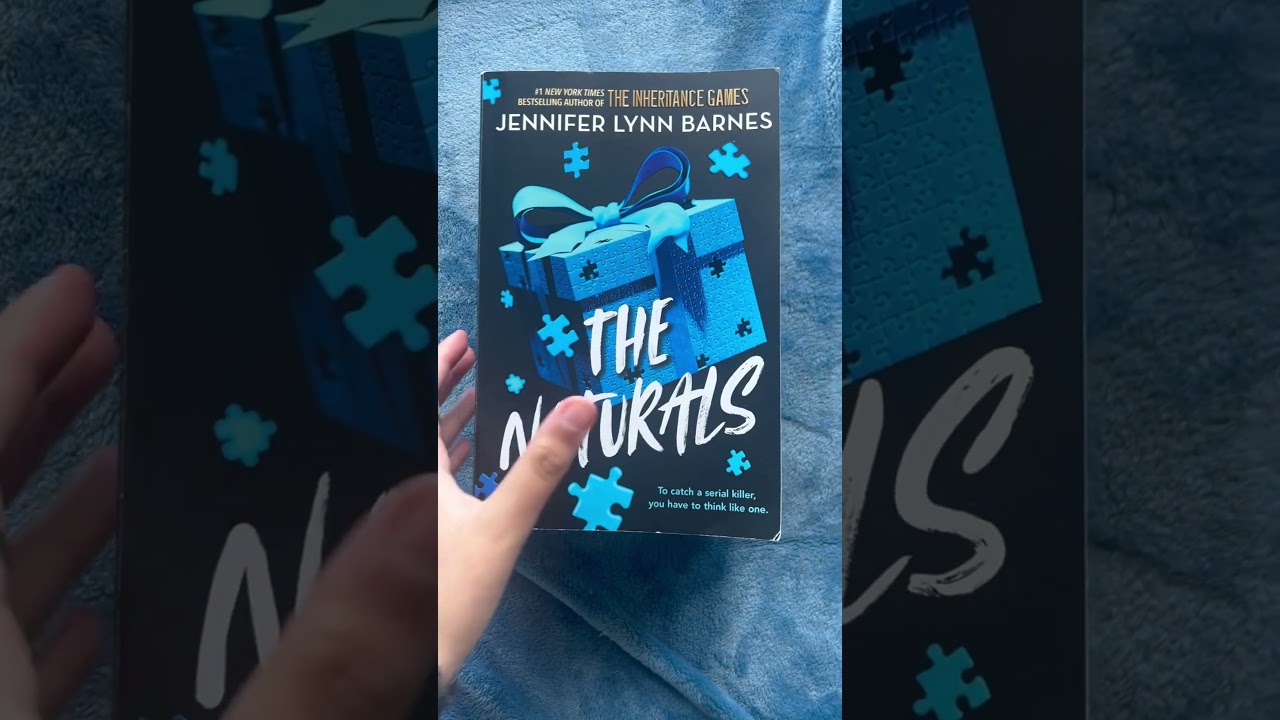 Books that scream fall vibes! 🍂🍁🧣 