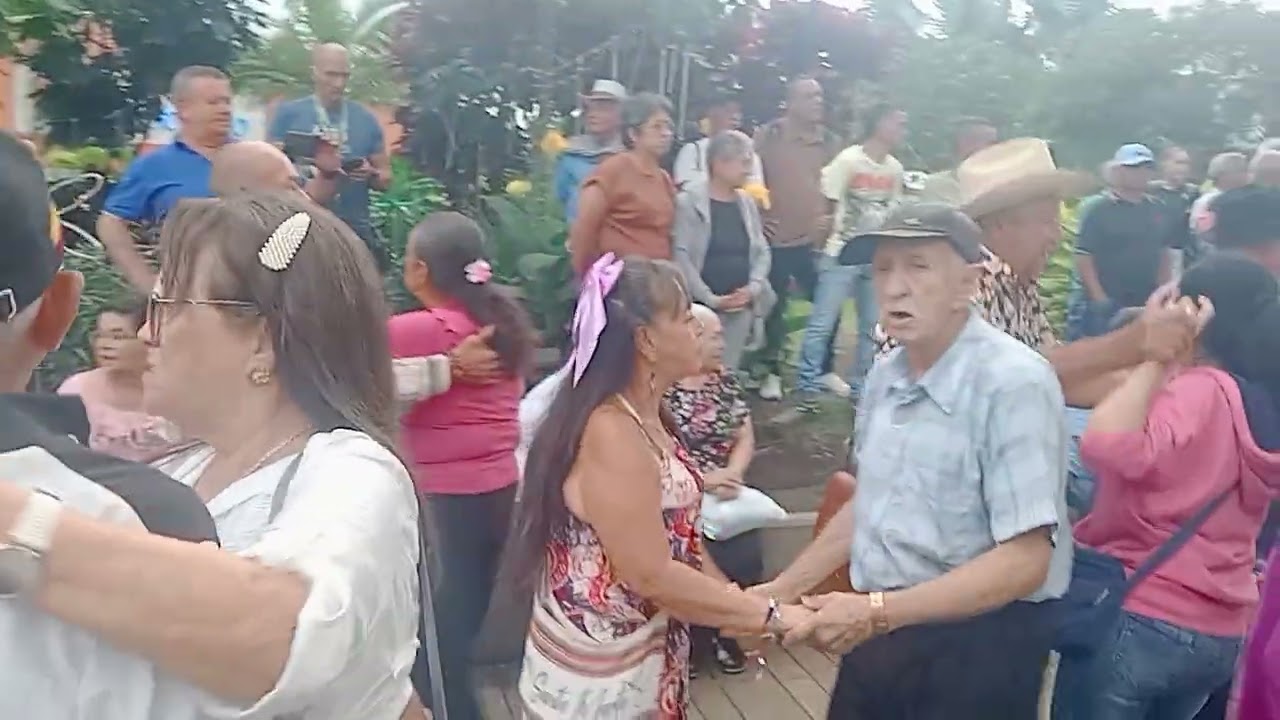 3 de enero 2026 el viejo parranderos al estilo de los integrados parranderos 