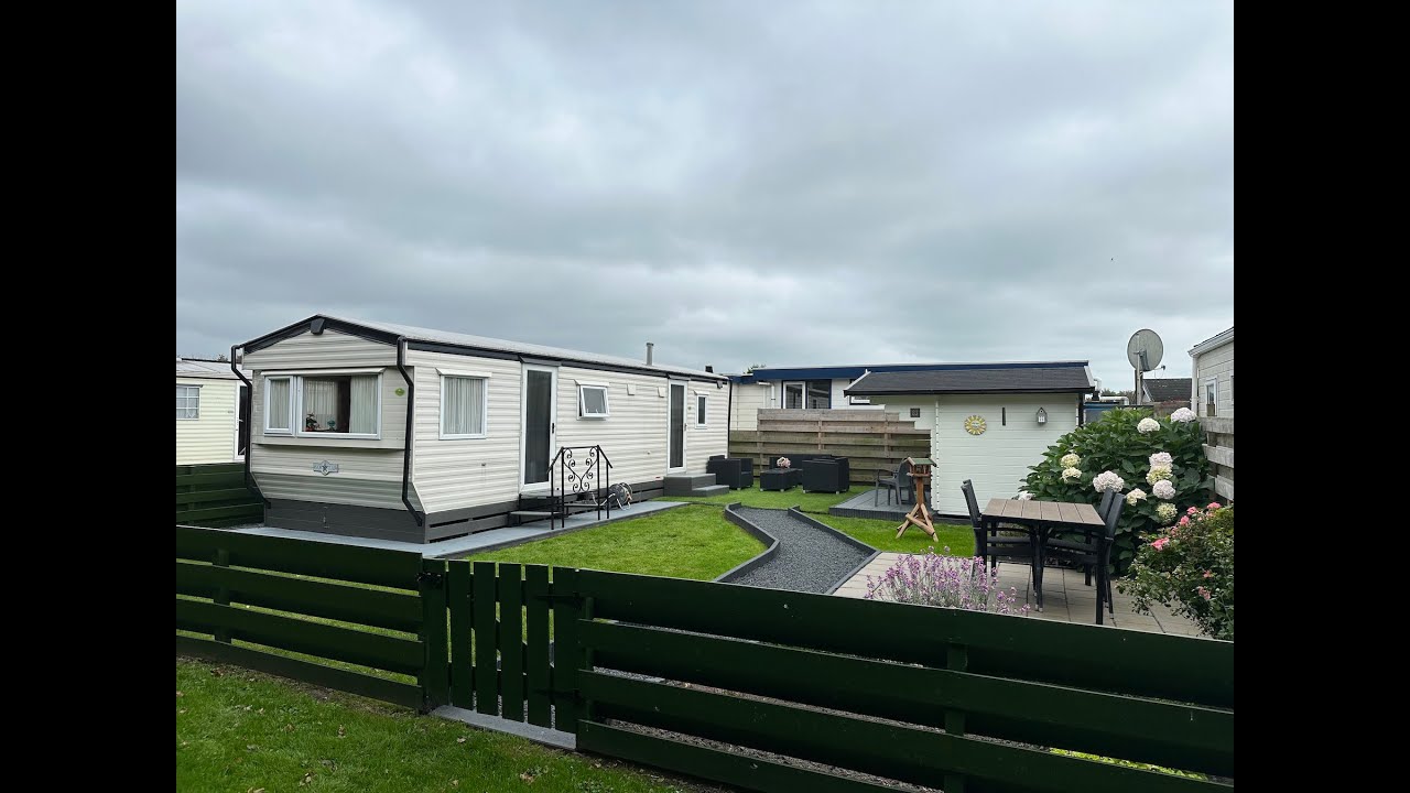 Stacaravan te koop nr. 83 op Camping '73 in Nieuwe Niedorp, Noord-Holland!