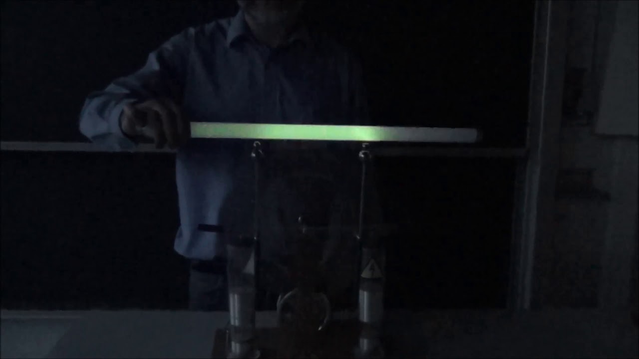 Elektrostatik 19: Leuchtstoffr&ouml;hre und Influenzmaschine