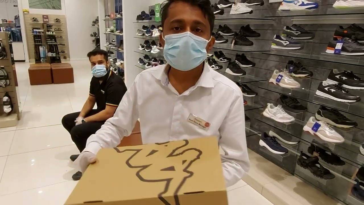 How to sell shoes 👞     customer service