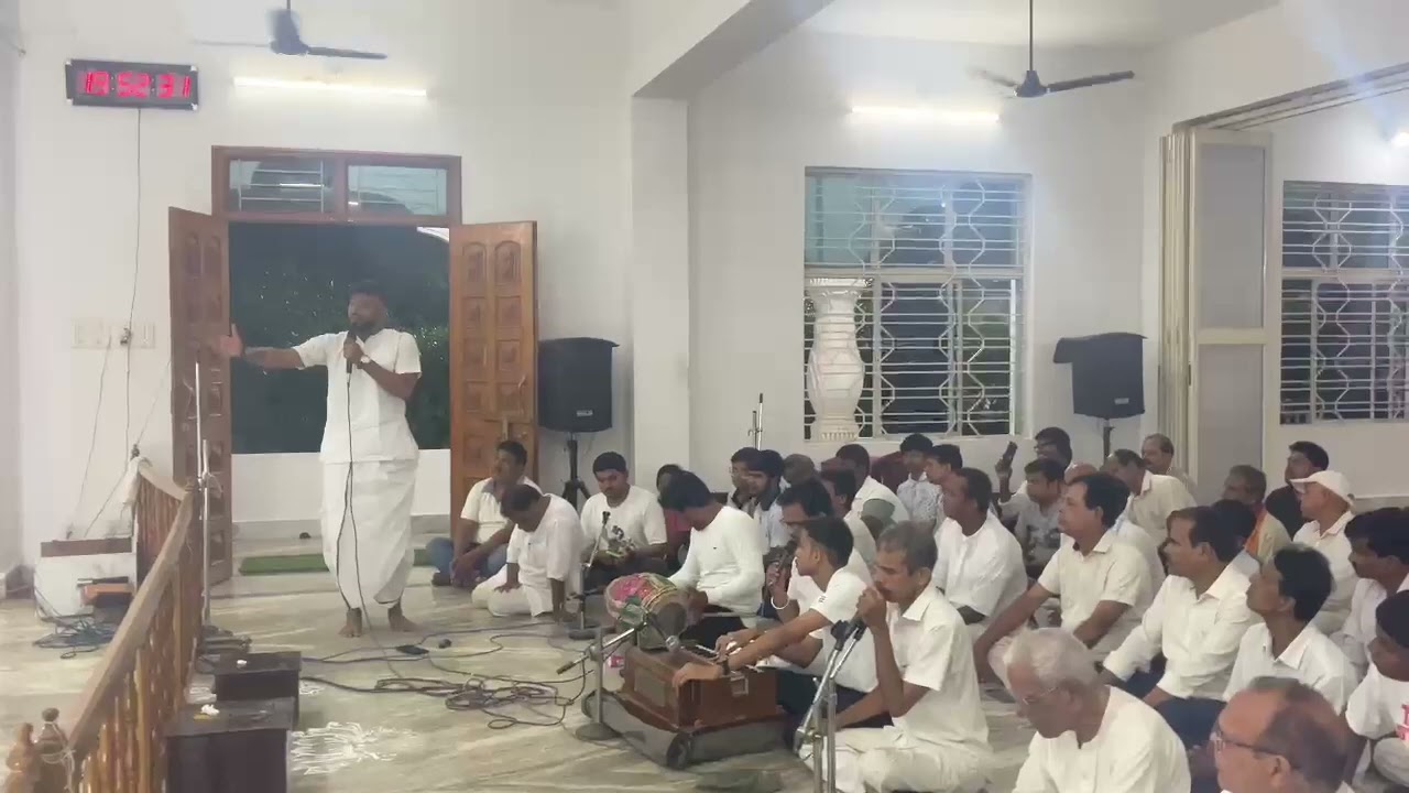Hari bolo Hari bolo re bhai radha bolo radha bolo kirtan by suranjan murdang sanu