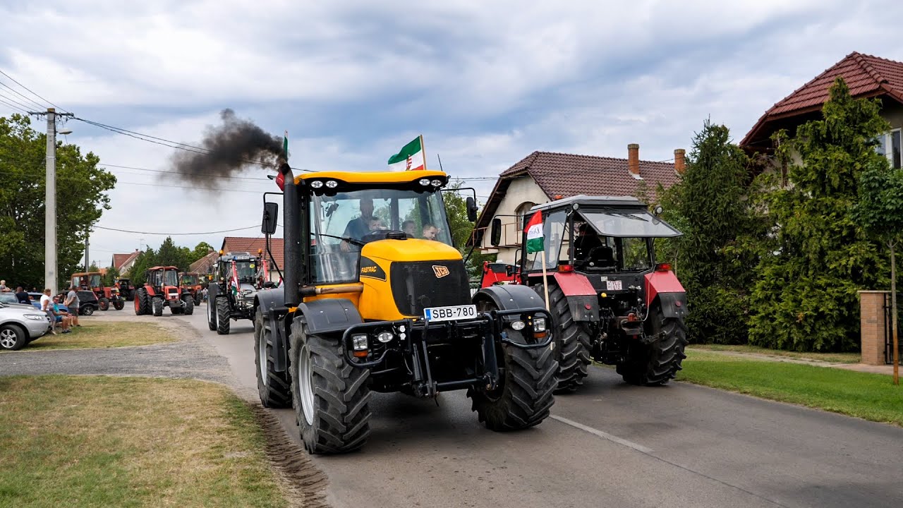 Traktoros felvonul&aacute;s 2021 | 342 db traktor vonult fel Z&aacute;k&aacute;nysz&eacute;k utc&aacute;in | Tractor Procession