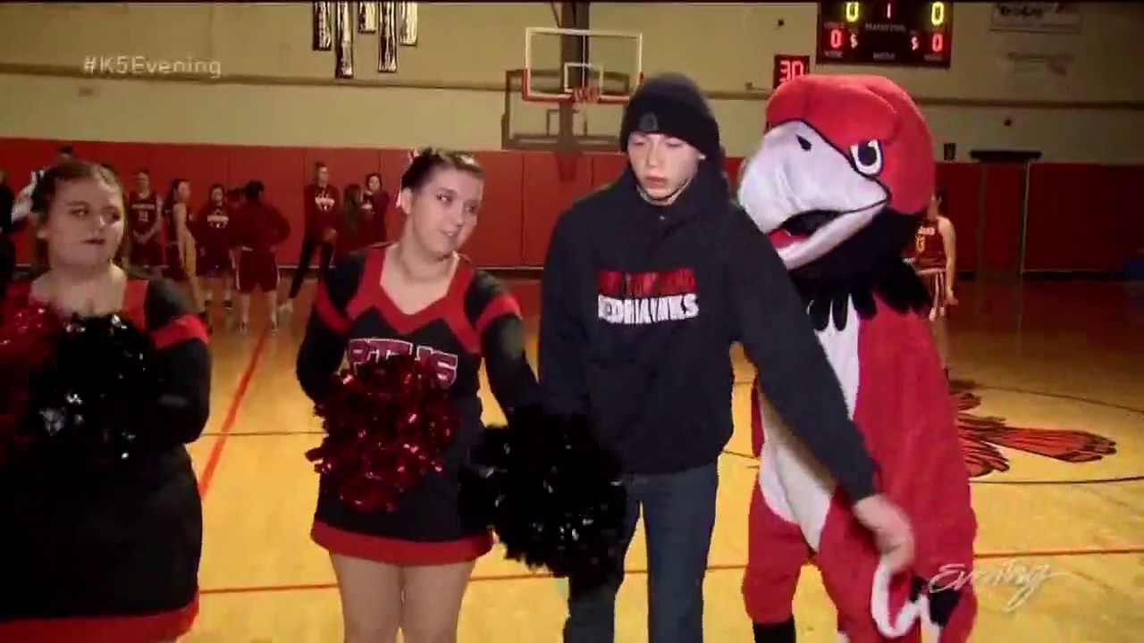 Autistic teen joins Port Townsend High's cheer team