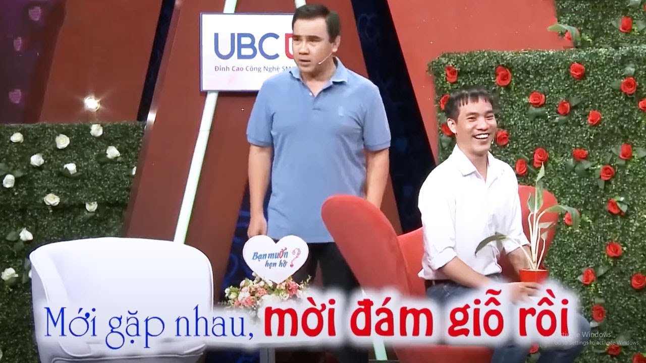 MC Quyền Linh TÉ XỈU chàng vừa mở rào đã Rủ cô gái về quê ĂN GIỖ BỐ khiến cả trường quay BẬT CƯỜI