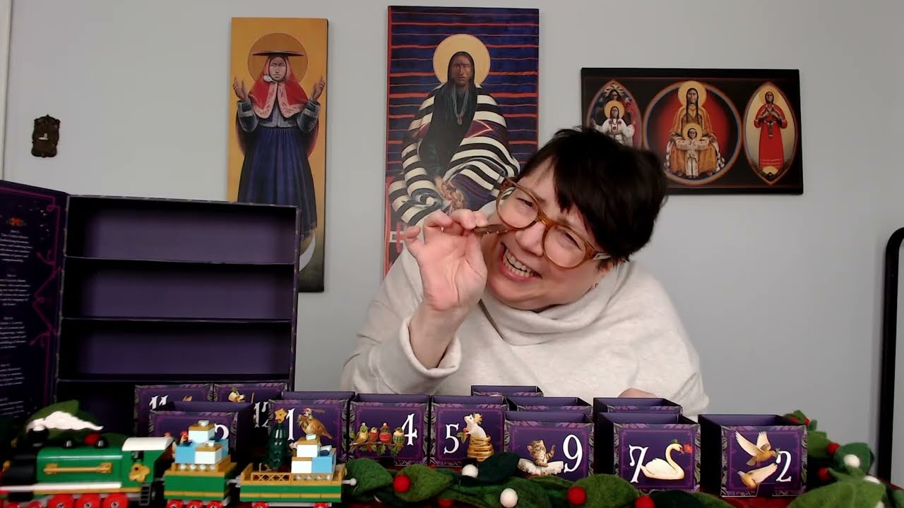 Trying another expensive chocolate advent calendar - day 2 of 2. Vosges!