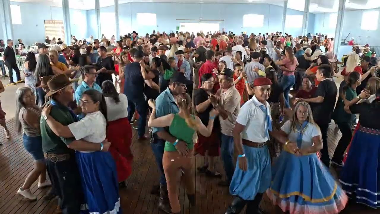 Muita dança e alegria nos idosos de Marquinho Paraná(com marcos e margarida)