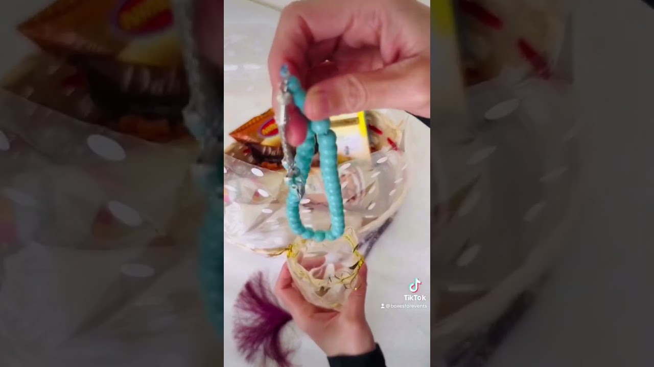 How to make a Ramadan gift hamper #ramadan #fyp #gifthamper #how #howto #howtomake #giftbaskets