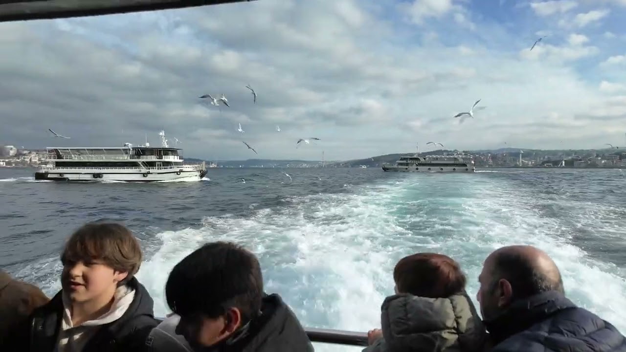 İSTANBUL BOĞAZI ÇOK GÜZEL BOĞAZ GÖRÜNTÜLERİ TEKNELER YOLCU VAPURLARI