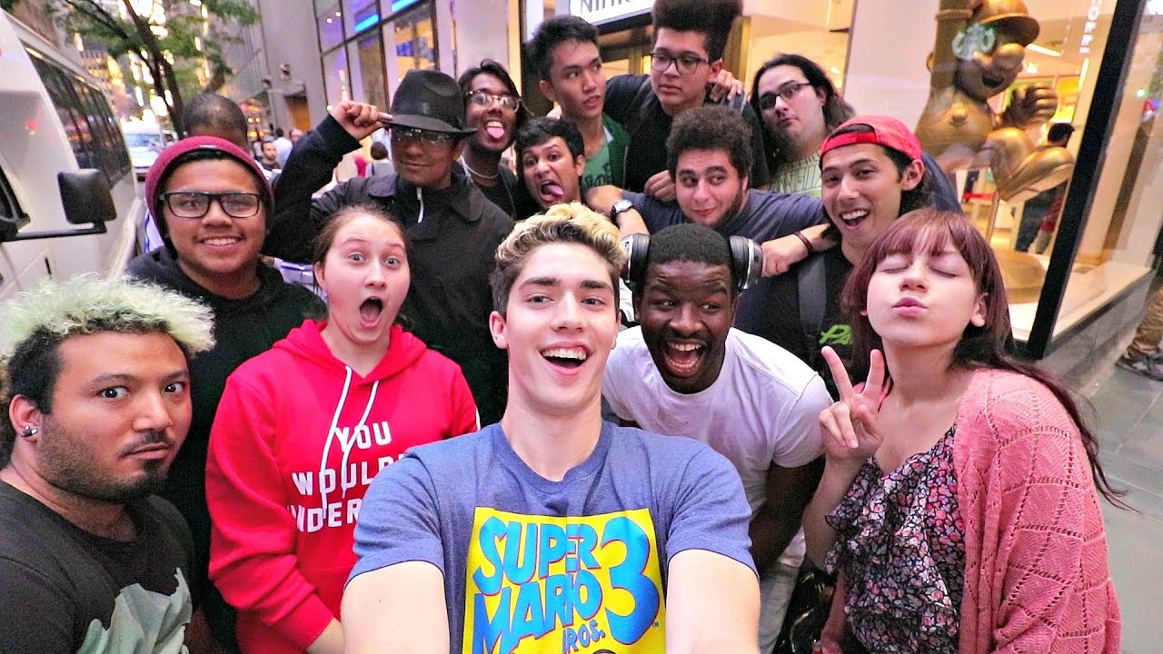 [DAY  2/10] THE SWITCH SQUAD CAME OUT TO SUPPORT ME WHILE I WAIT IN LINE!
