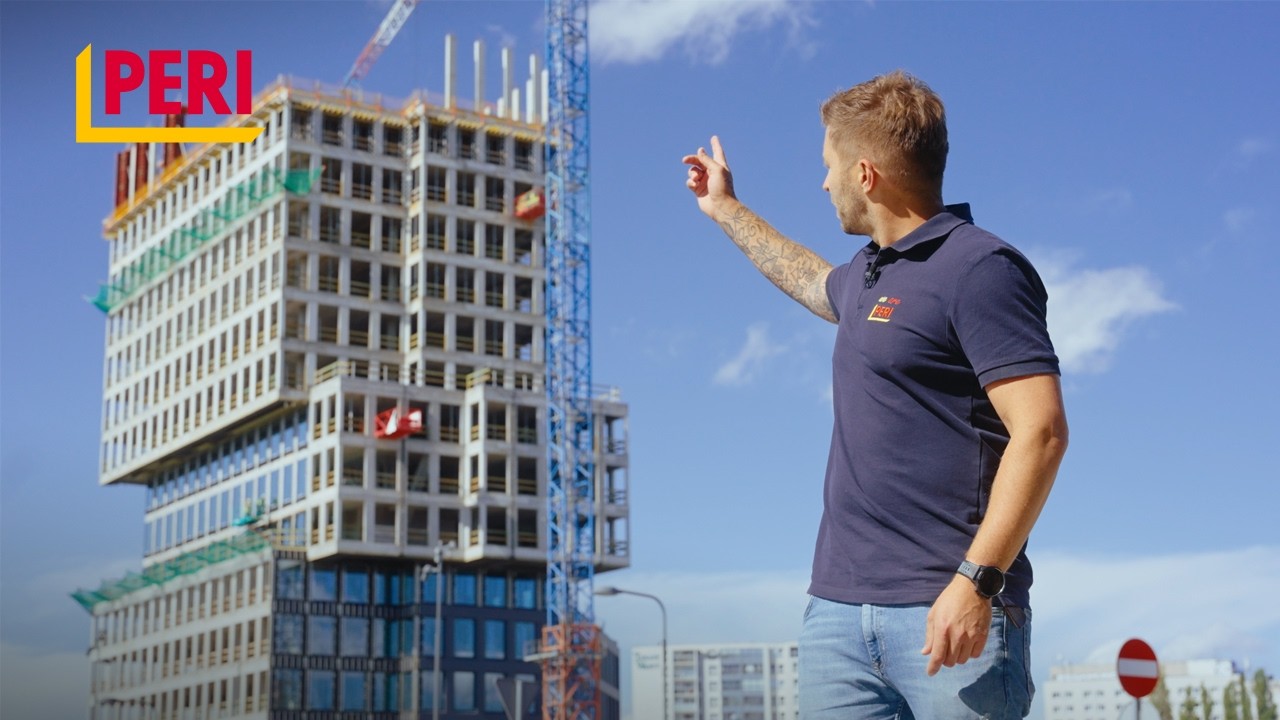 PROJEKT | Nietypowa geometria i 20-metrowe wieże! Industrial od kulis, PERI