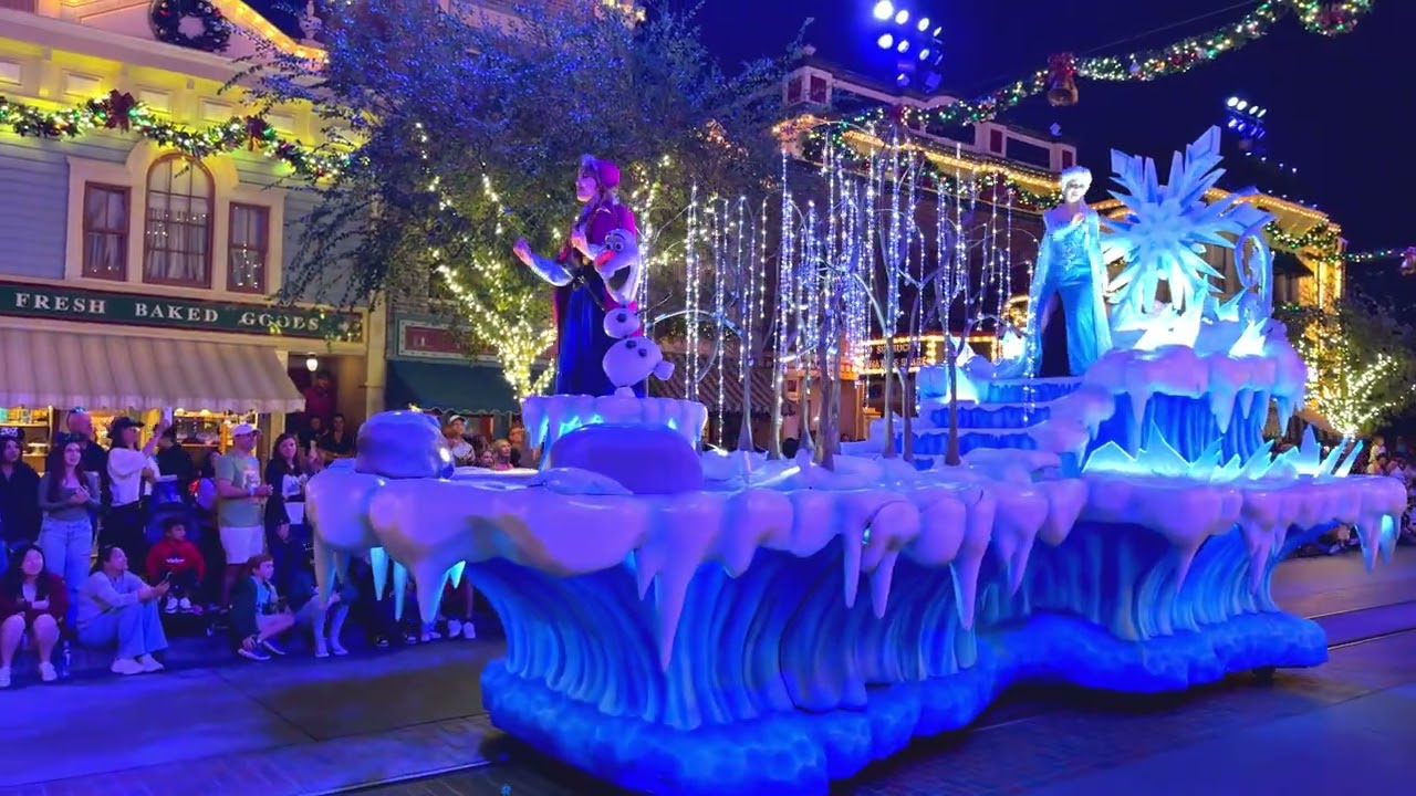 Disneyland -  Christmas Fantasy Parade in 4k