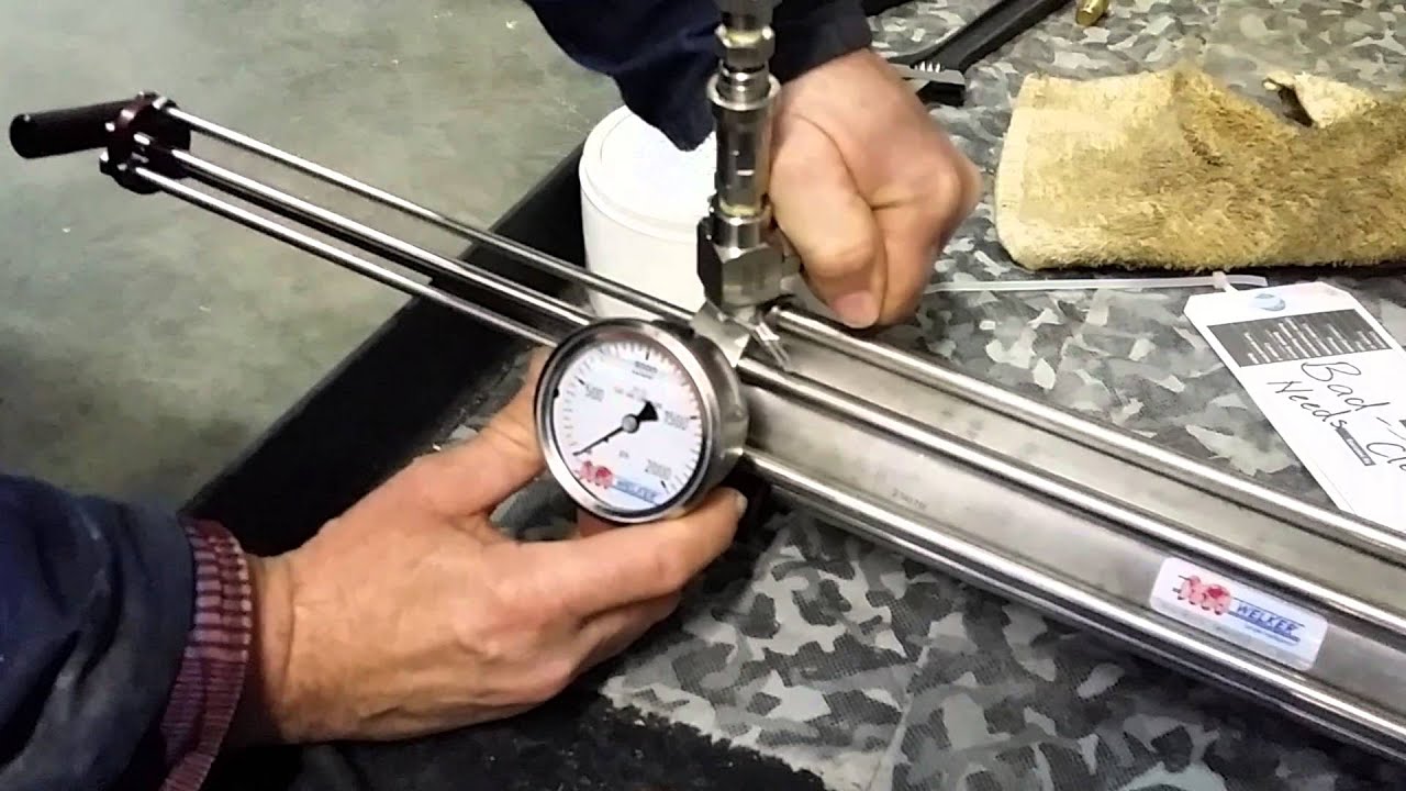Charging Piston Cylinders