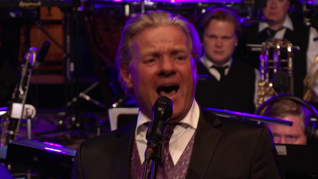 Bart Brandjes met het Metropole Orkest   I Get a Kick out of You