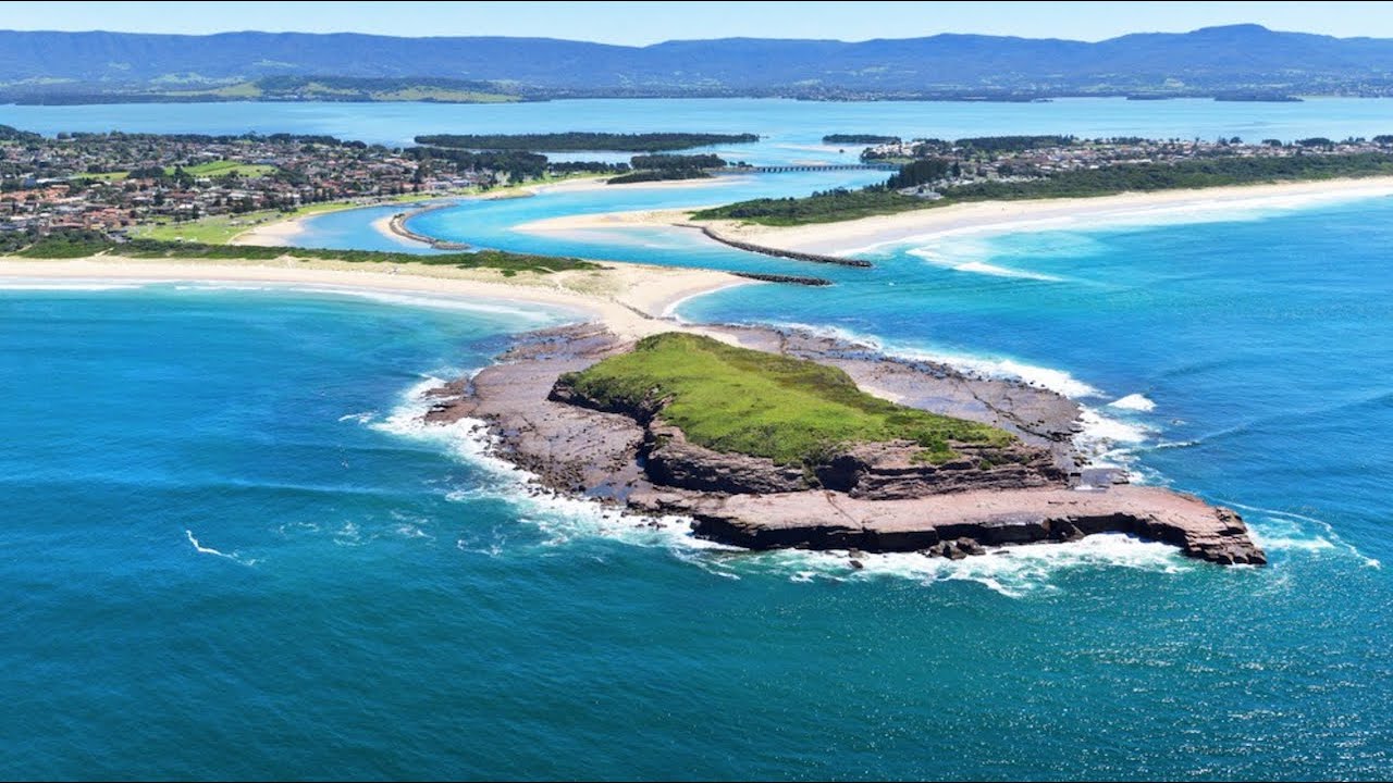 Windang Island, WINDANG AU