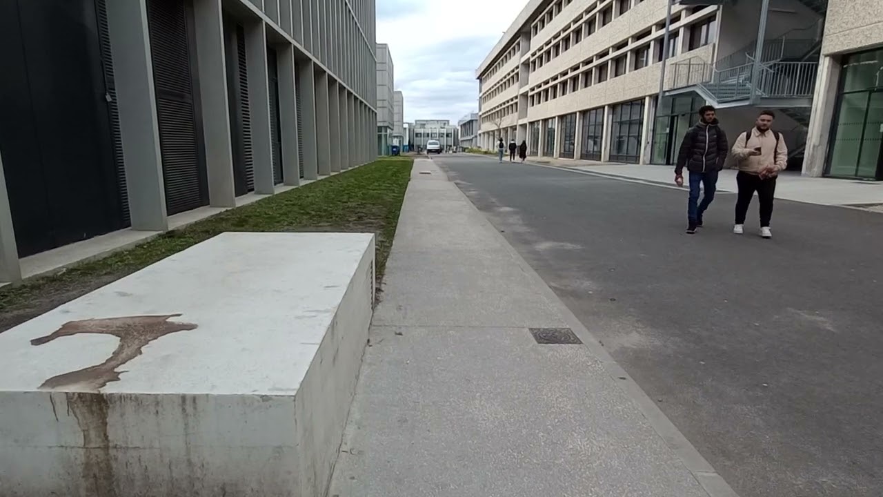 Pessac Walking Scenery 🇫🇷 -Coffee at the faculty of law (Montesquieu University) - 27 Feb 2023