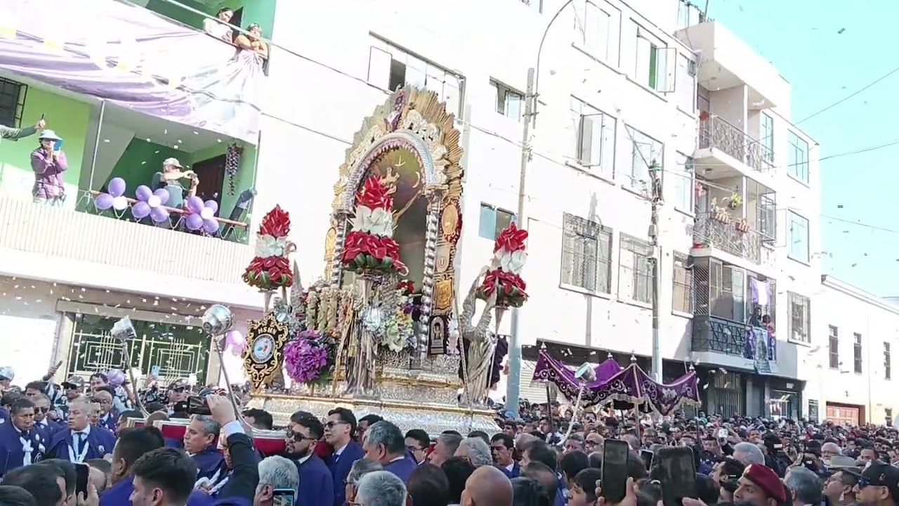 Salida SEÑOR DE LOS MILAGROS LAS NAZARENAS 2025