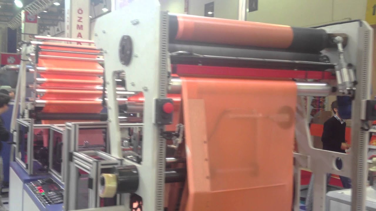 PSD-ROLL 1000 Poly Draw Bag on Roll Machine