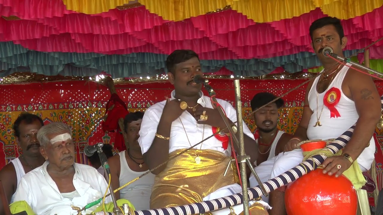 ஆலங்குளம் அருகில் நடைபெற்ற கொடை விழாவில் சுடலைமாடசாமி வில்லுப்பாட்டு கதை