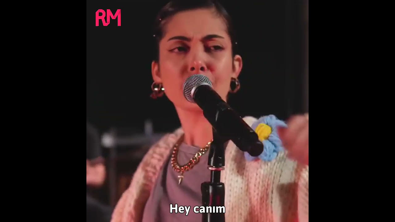 Mary Jane - Deniz &Uuml;st&uuml; K&ouml;p&uuml;r&uuml;r