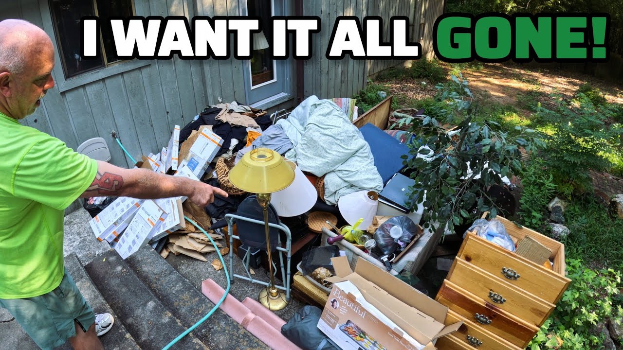 This Customer Paid Me Too Much Money! - $1500 Day In The Junk Removal Business 