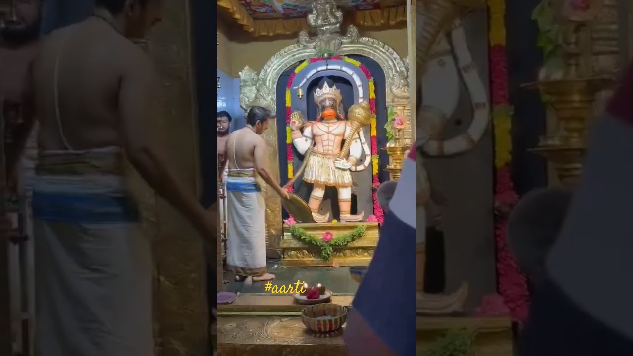 #aarti #hanuman #shortsfeed #shortsvideo #hanumanji #thinkpositive #anandnarayana #hanumanaarti
