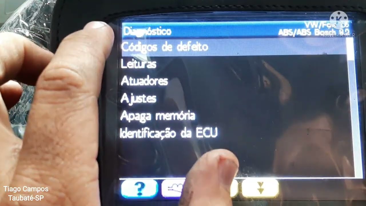 Processo de Sangria de freios ABS Fox 1.6 2013   utilizando Rasther 3 Tecnomotor.