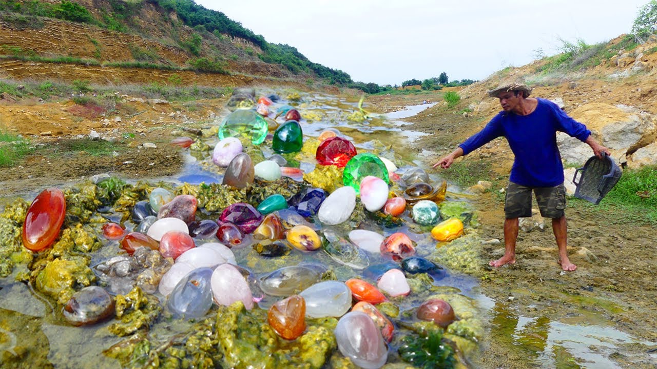 The miracle of gold hunters finding gold  and gems sources on the banks of the river.