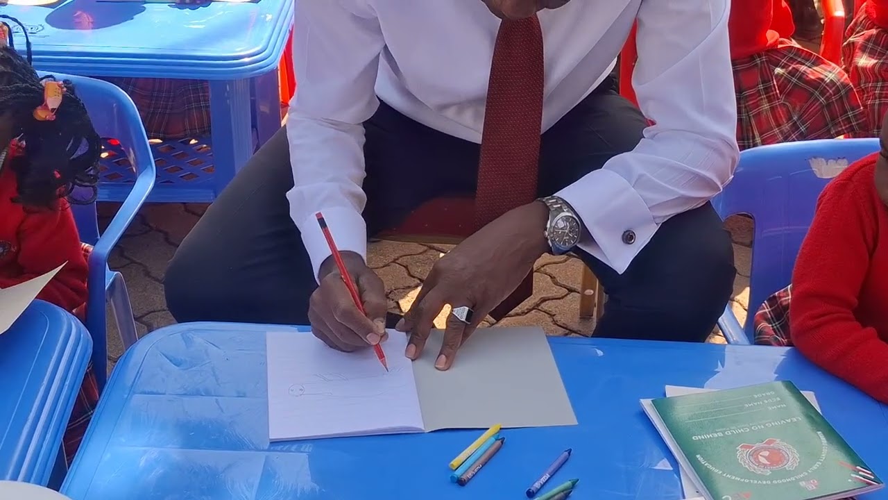 Kimani Wamatangi kuchora nguruwe