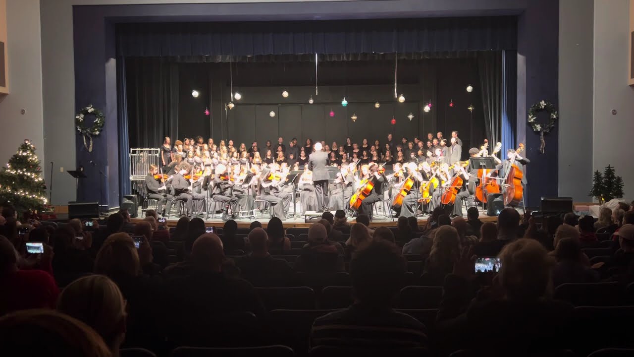 White Christmas arr. Roy Ringwald | FHS Choirs and Falcon Philharmonic