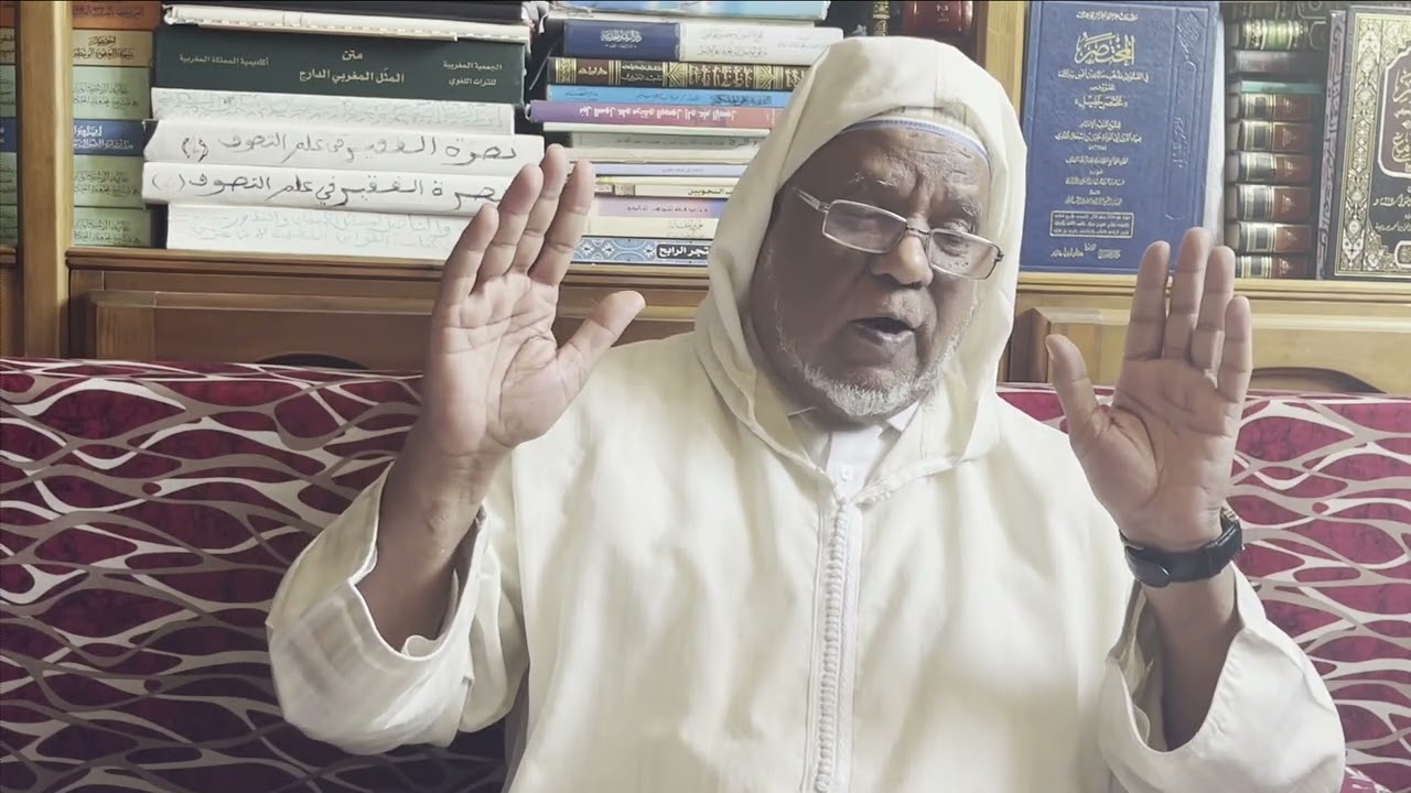 ما حكم من يغسل رأسه في نهار رمضان بالمواد المستعملة في غسل الشعر؟