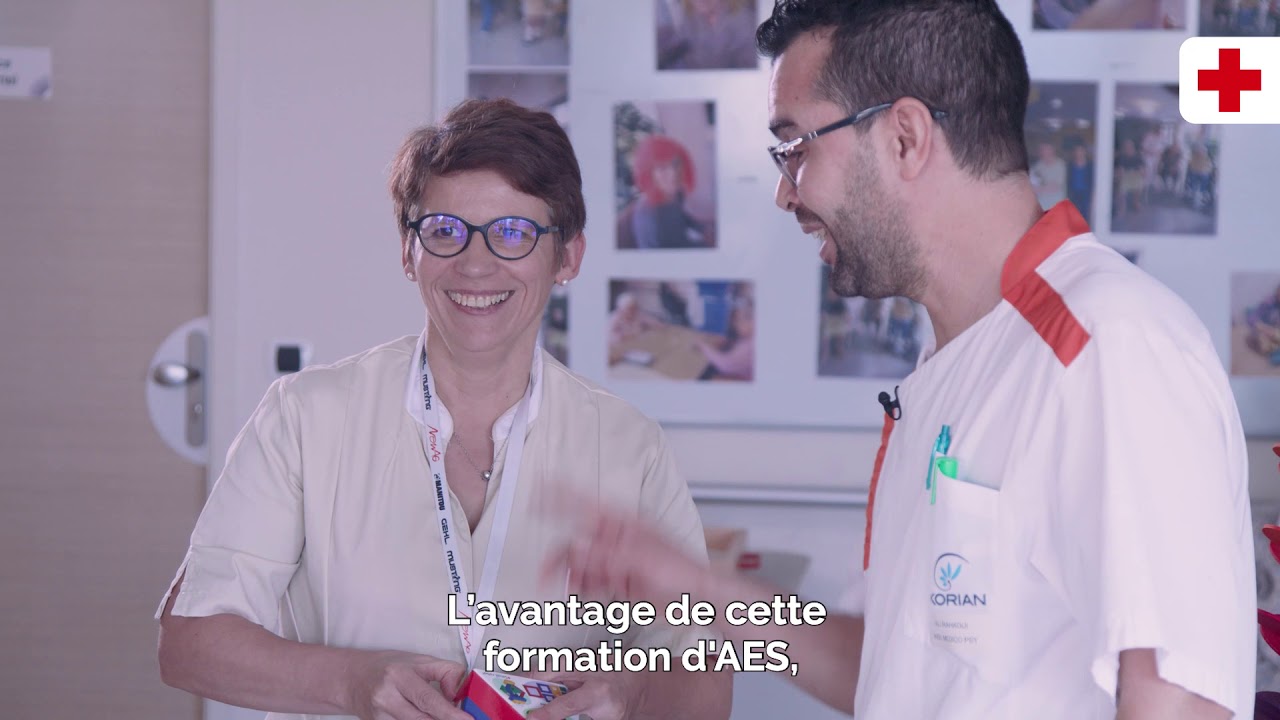 Accompagnant éducatif et social - présentation et témoignage - Croix-Rouge française