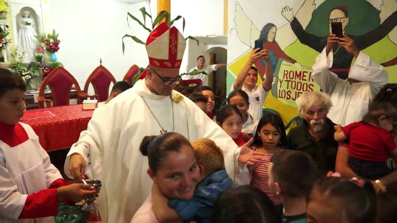 Visita de Monseñor a San Fernando Chalatenango